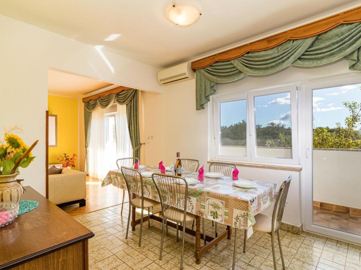 Holiday Home Larisa - Ipc141 By Interhome Pićan Eksteriør bilde